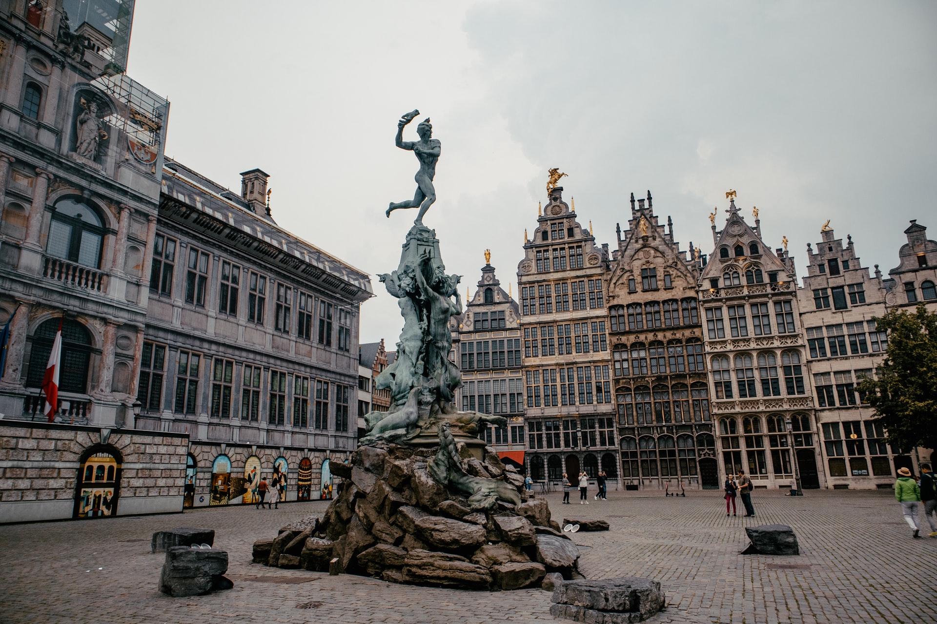 ernest-ojeh-9z7LBkDxA1o-unsplash (1)